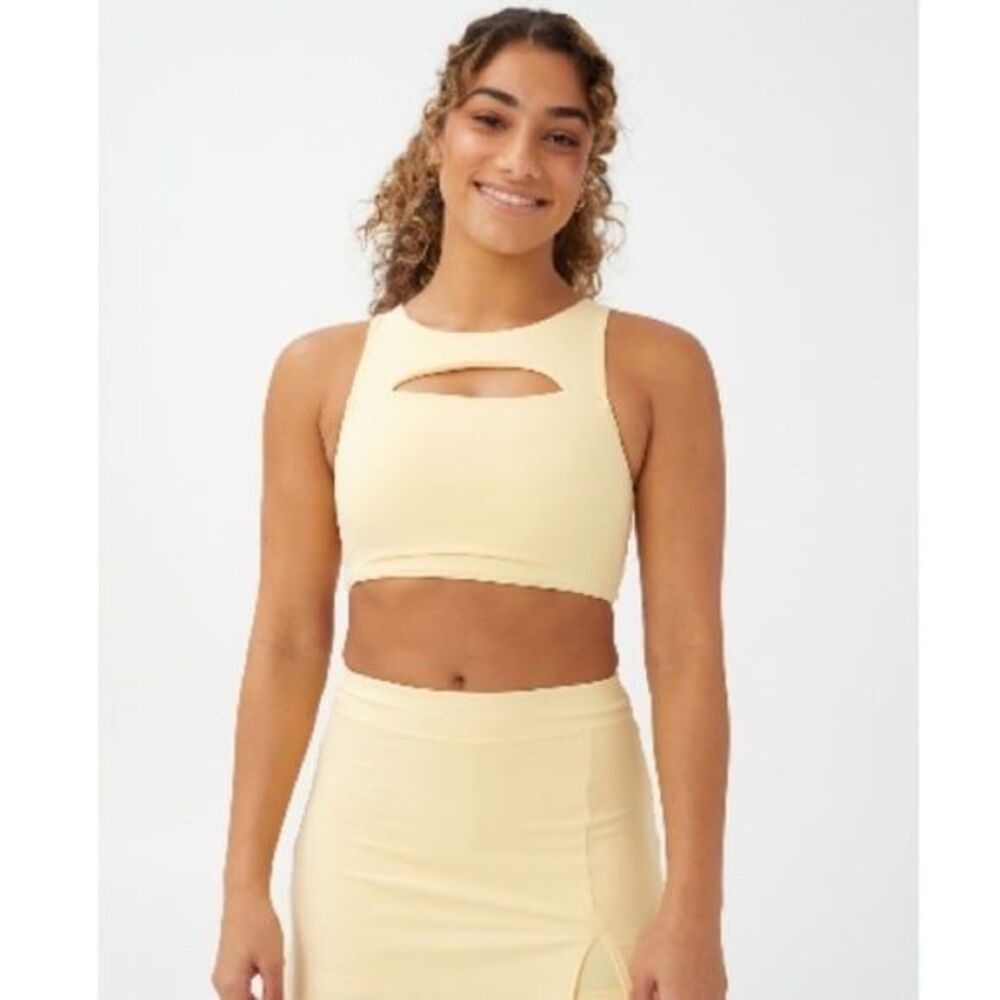 COTTON on Women S Smoothing Cut Out
Vestlette Top Yellow bras, top sleeveless